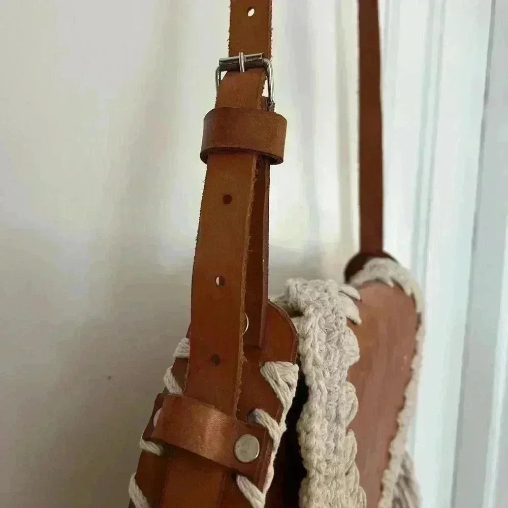 NEW Heart-Shaped Leather bag with macrame from Mexico - Picture 6 of 11